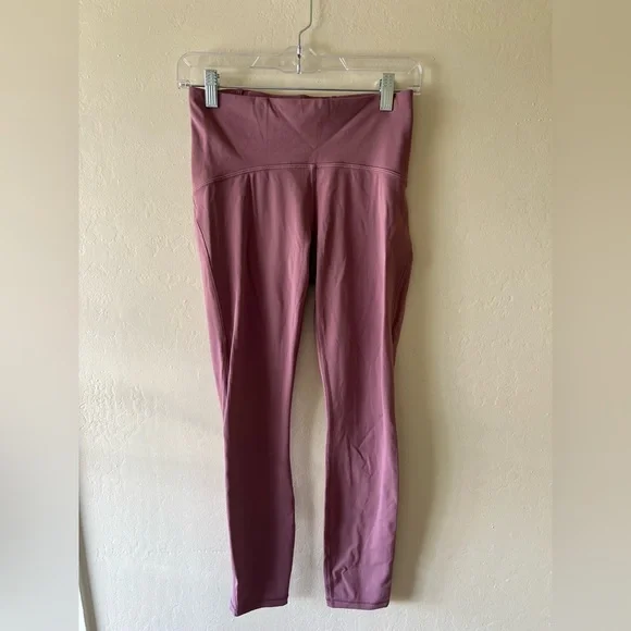 Lululemon Train Times 7/8 leggings - Picture 3 of 7